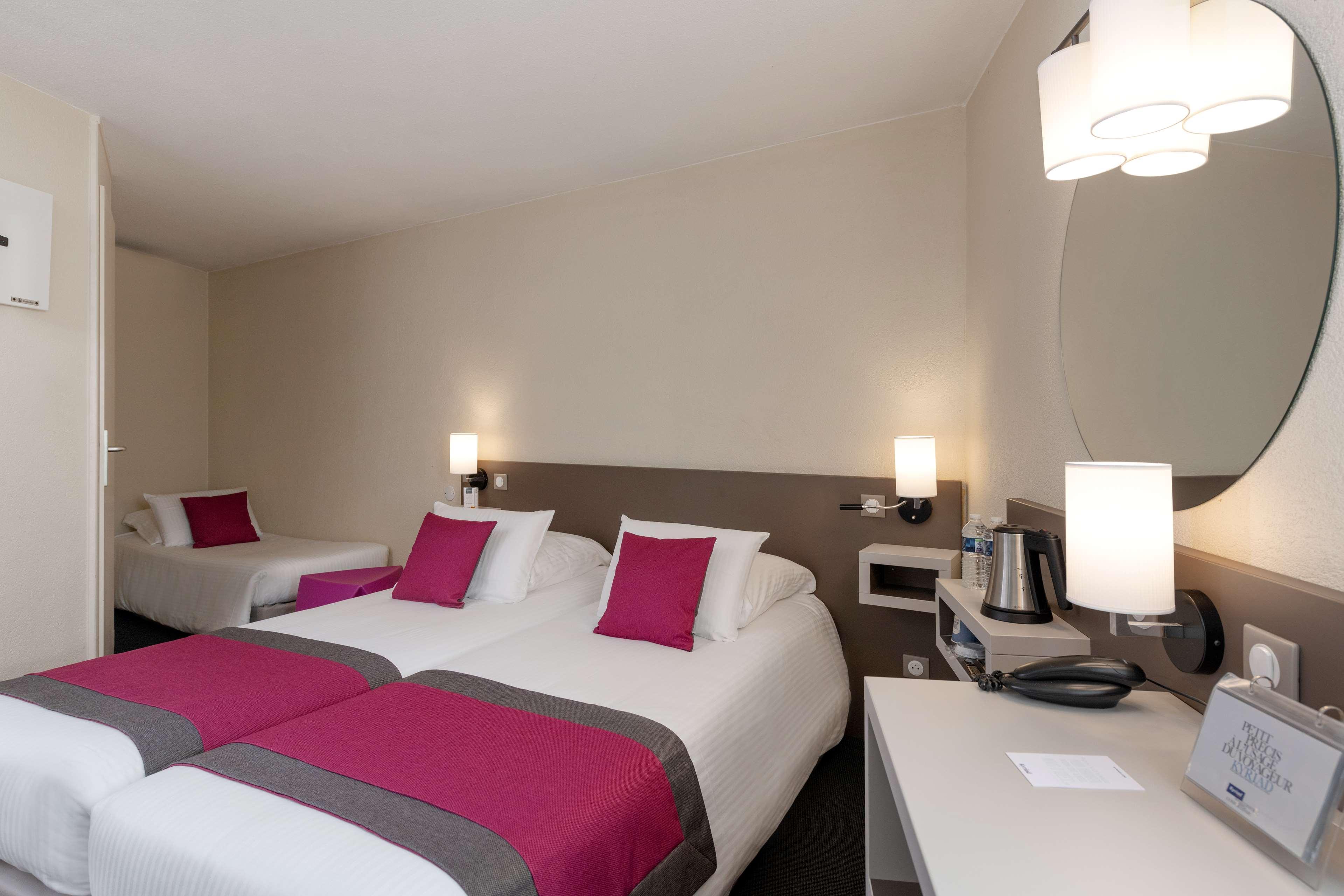 Kyriad Hotel Lyon Живор Екстериор снимка