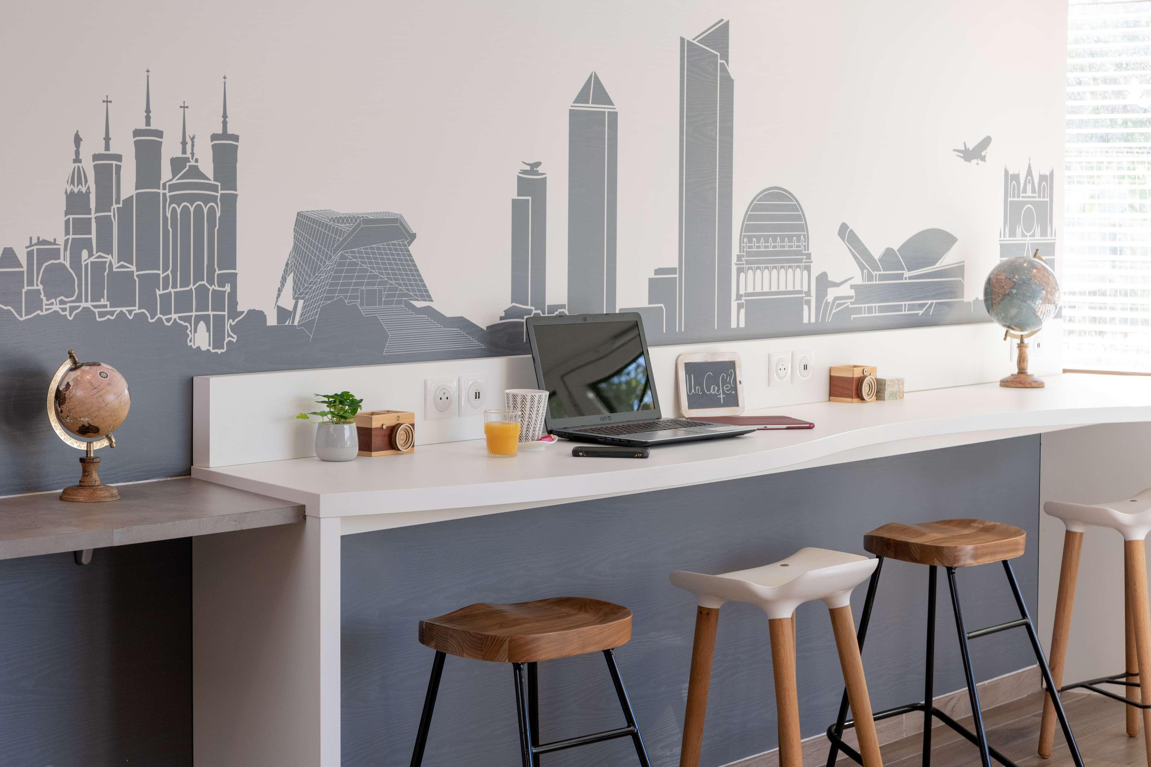 Kyriad Hotel Lyon Живор Екстериор снимка